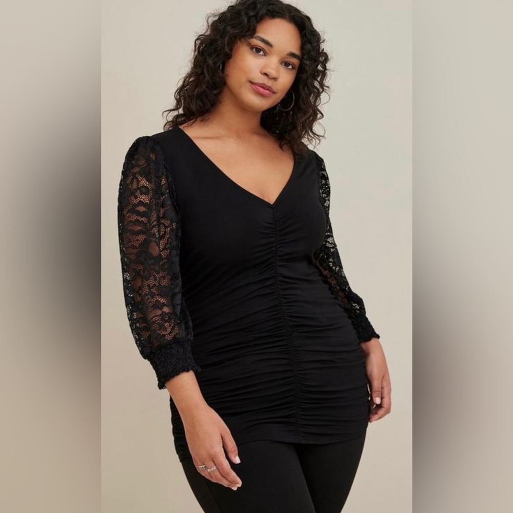 Torrid Lace V-Neck Ruched Front Long Sleeve Top
